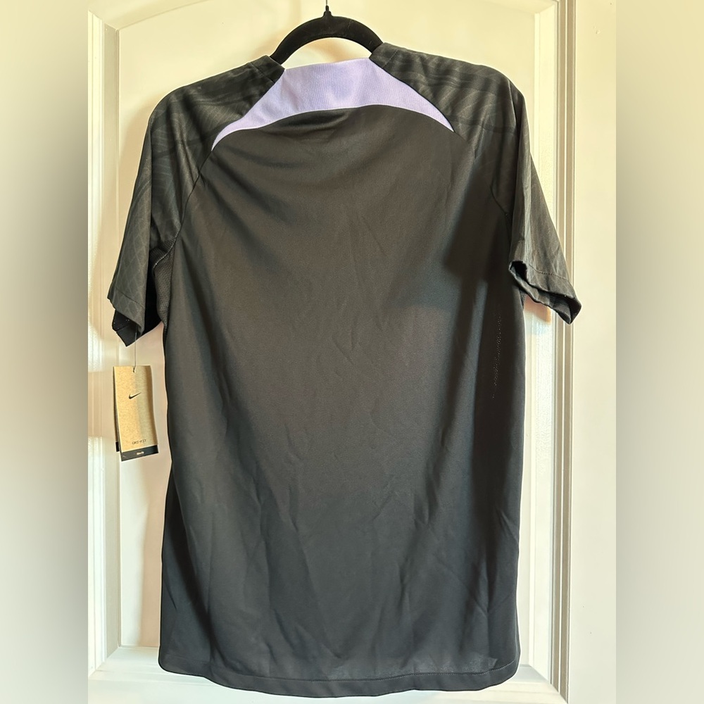 Nike Black and Yellow Soccer Jersey - Picture 2 of 5